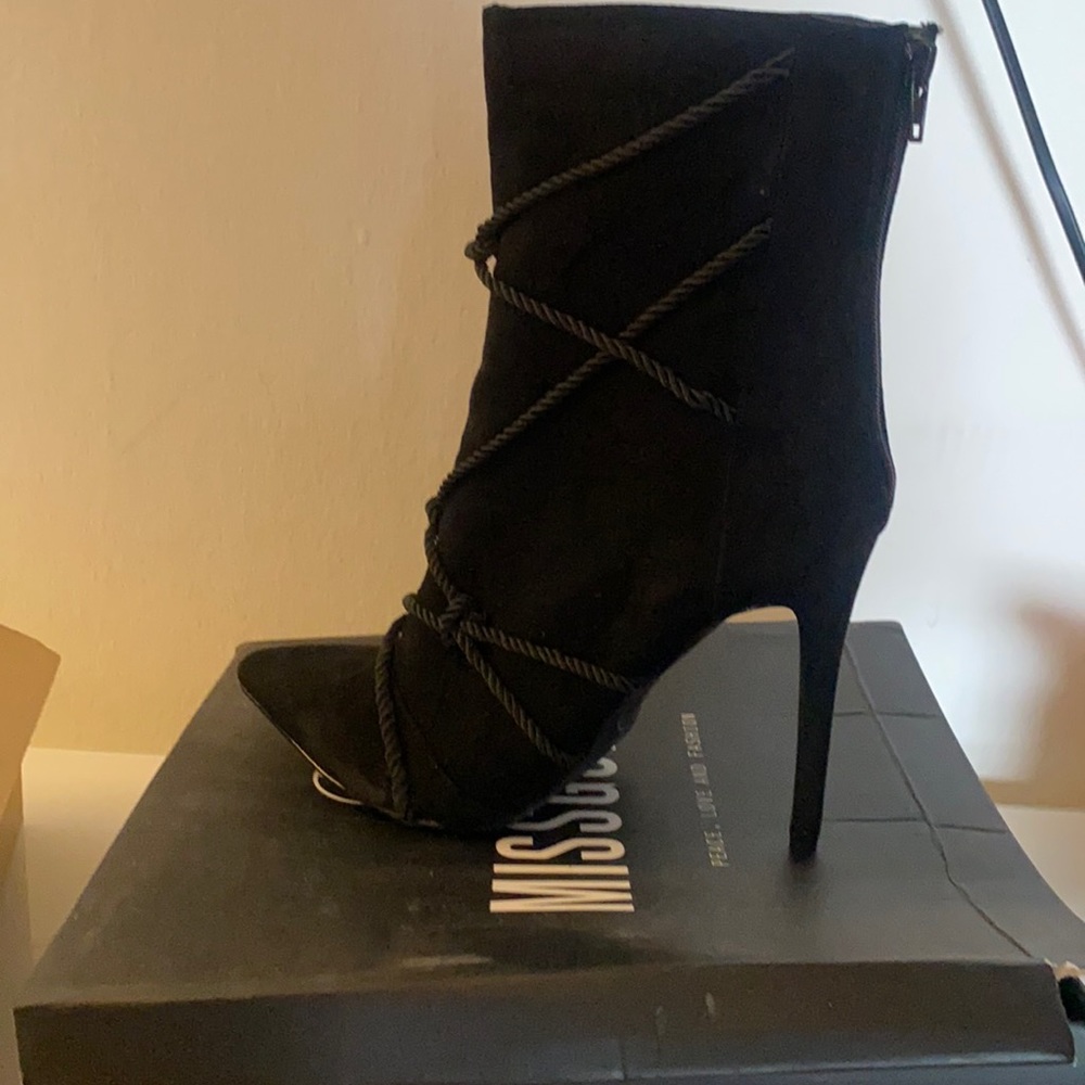 Misguided Black Bootie